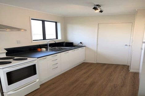 Photo of property in 2/10 Taitimu Drive, Weymouth, Auckland, 2103