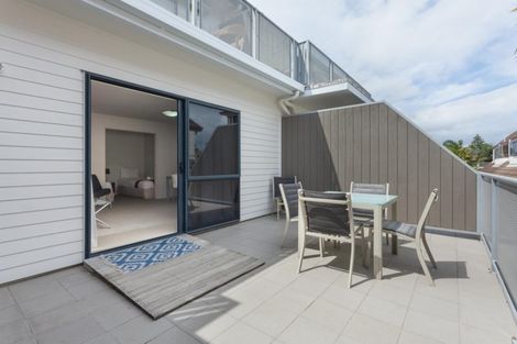 Photo of property in Atlas Apartments, 7/49 Maunganui Road, Mount Maunganui, 3116