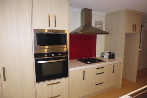 Photo of property in 47 Hollowout Street, Takanini, 2112