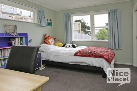 Photo of property in 64 Eden Street, Island Bay, Wellington, 6023