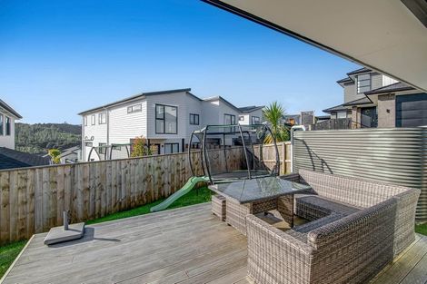 Photo of property in 83 Marellen Drive, Red Beach, 0932