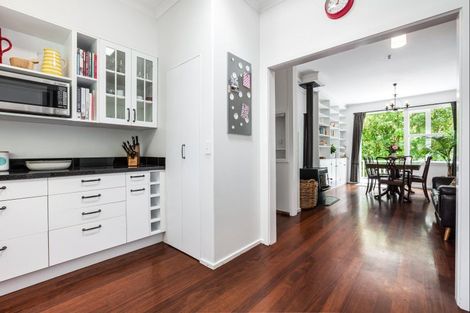 Photo of property in 18 Tui Crescent, Waikanae, 5036