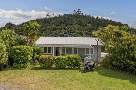 Photo of property in 4 Riverview Road, Cooks Beach, Whitianga, 3591