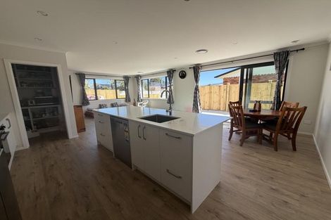 Photo of property in 44a Michael Road, Paraparaumu Beach, Paraparaumu, 5032
