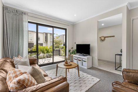 Photo of property in 10 Walter Merton Road, Hobsonville, Auckland, 0616