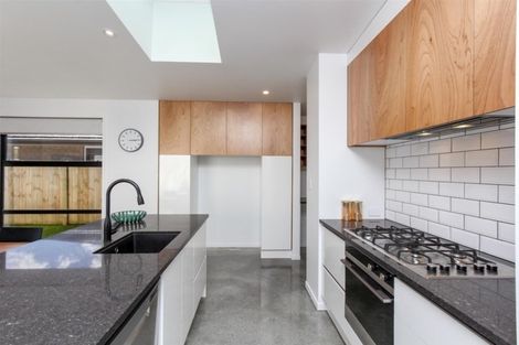 Photo of property in 41 Cyrus Street, Whalers Gate, New Plymouth, 4310
