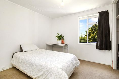 Photo of property in 17 Nassau Avenue, Grenada North, Wellington, 5028