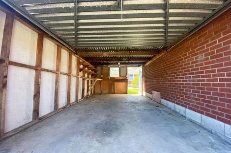 Photo of property in 2/24 Inverness Road, Browns Bay, Auckland, 0630