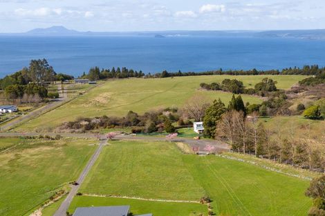 Photo of property in 66 Parerohi Grove, Kuratau, Turangi, 3381