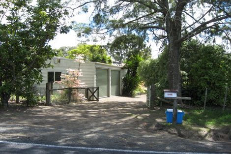 Photo of property in 646 Waitakere Road, Kumeu, 0891