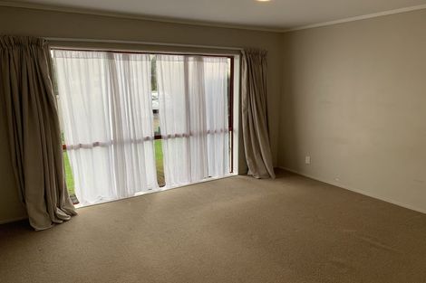 Photo of property in 14 Kilkenny Place, Fitzherbert, Palmerston North, 4410