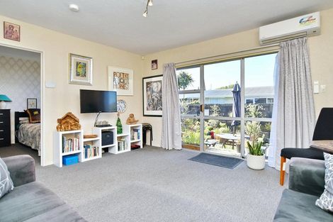 Photo of property in 2/159 Shaw Avenue, New Brighton, Christchurch, 8083