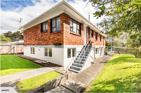 Photo of property in 12 Godley Road, Green Bay, Auckland, 0604