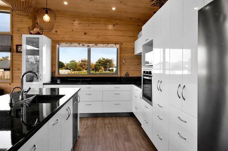 Photo of property in 141a Turuturu Road, Hawera, 4674