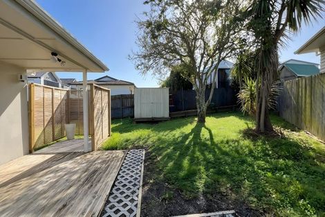 Photo of property in 70 Barrack Road, Mount Wellington, Auckland, 1060
