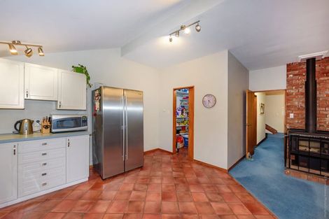 Photo of property in 411 Cashmere Road, Westmorland, Christchurch, 8025