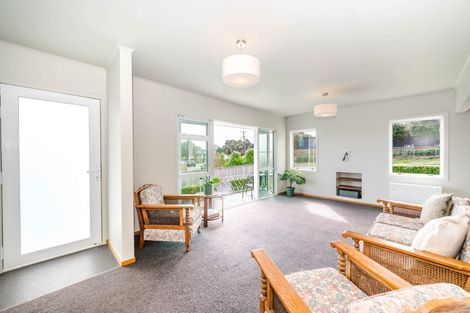 Photo of property in 6 Utauta Street, Waikanae, 5036