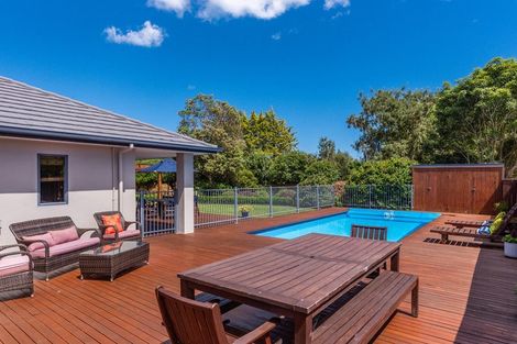 Photo of property in 33 Killalea Place, Paraparaumu, 5032