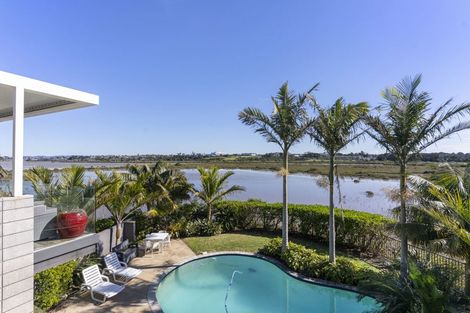 Photo of property in 53 Walter Street, Hauraki, Auckland, 0622