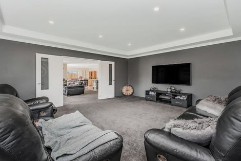 Photo of property in 30 Sunnyside Road, Coatesville, 0793