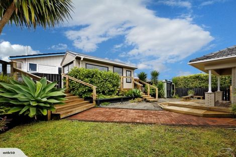 Photo of property in 1/179 Waimumu Road, Massey, Auckland, 0614