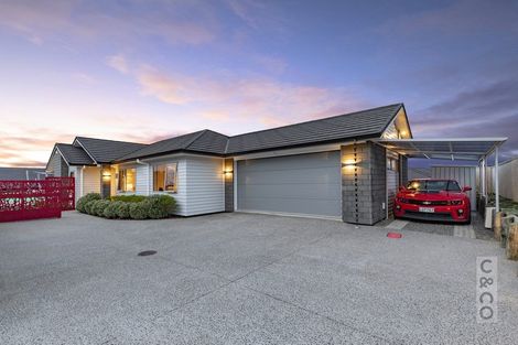 Photo of property in 7a Turpin Road, Riverhead, 0820