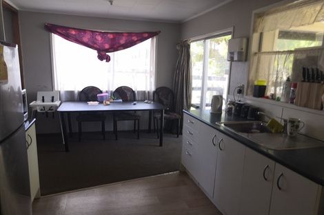 Photo of property in 2/12 Pawa Place, Manurewa, Auckland, 2102