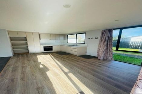 Photo of property in 2/13 Rollerson Street, Papakura, 2110