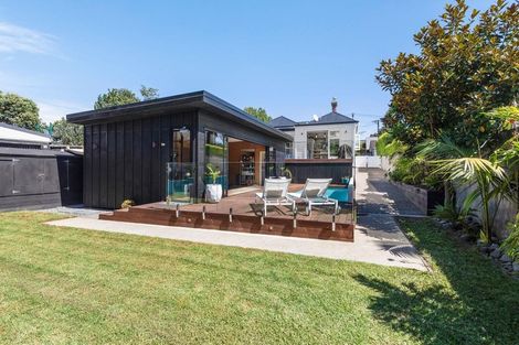 Photo of property in 21 Regina Street, Westmere, Auckland, 1022