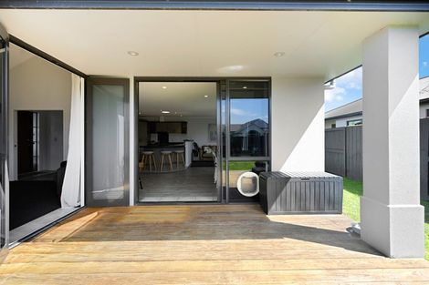 Photo of property in 6 Acton Vale, Rototuna North, Hamilton, 3210