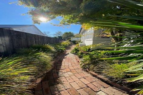 Photo of property in 14 Denvir Street, Strowan, Christchurch, 8052