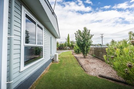 Photo of property in 30 Meihana Street, Takaka, 7110