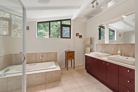 Photo of property in 39 Opahi Bay Road, Mahurangi West, Warkworth, 0983