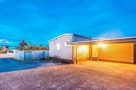 Photo of property in 70 Forrest Hill Road, Forrest Hill, Auckland, 0620