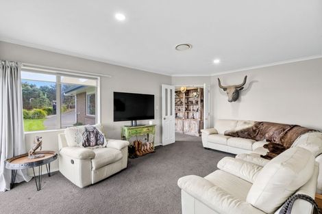 Photo of property in 215 Oyster Point Road, Kaukapakapa, Warkworth, 0984