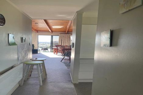 Photo of property in 1/191 Glenfield Road, Hillcrest, Auckland, 0627