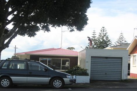 Photo of property in 69 Govett Avenue, Frankleigh Park, New Plymouth, 4310