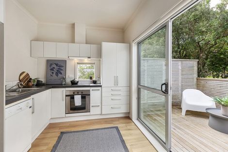 Photo of property in 1/123 The Parade, Island Bay, Wellington, 6023