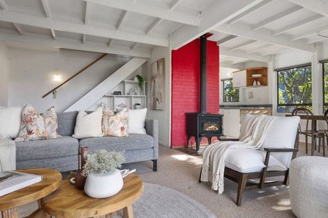 Photo of property in 3 Ridge Road, Lake Okareka, Rotorua, 3076