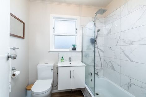 Photo of property in 96 Sievers Grove, Cannons Creek, Porirua, 5024