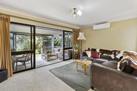 Photo of property in 8 Brynbela Court, Papakura, 2110