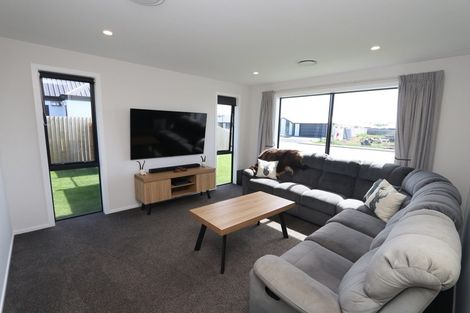 Photo of property in 17 Roxburgh Place, Tinwald, Ashburton, 7700