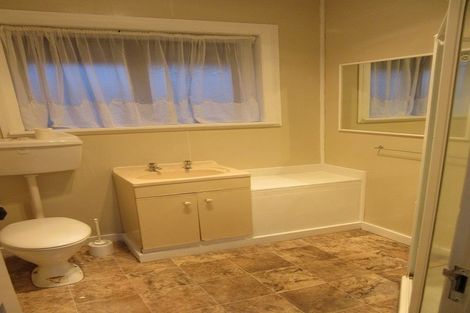 Photo of property in 70 Rangitoto Road, Papatoetoe, Auckland, 2025