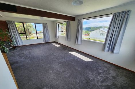 Photo of property in 1 Lindis Close, Kelson, Lower Hutt, 5010