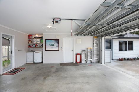 Photo of property in 3 Guthrie Court, Bulls, 4818