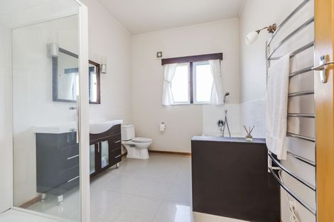 Photo of property in 18 Arawa Road, Hataitai, Wellington, 6021