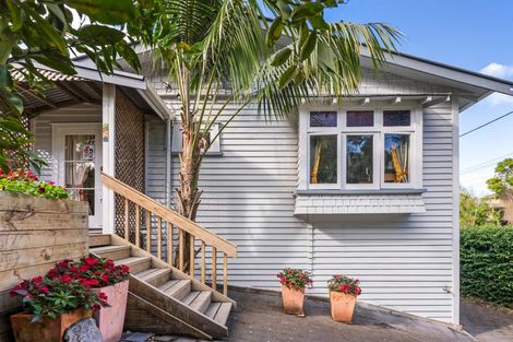 Photo of property in 20 Lake Road, Devonport, Auckland, 0624
