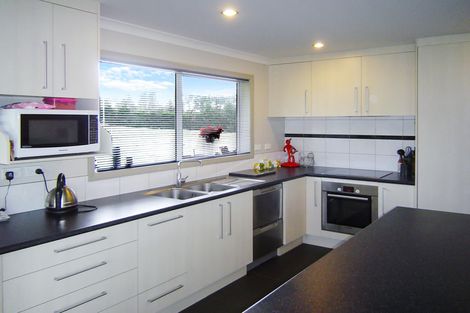 Photo of property in 73b Riddell Road, Kerikeri, 0230