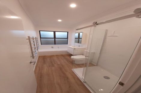 Photo of property in 6 Queens Road, Glen Avon, New Plymouth, 4312