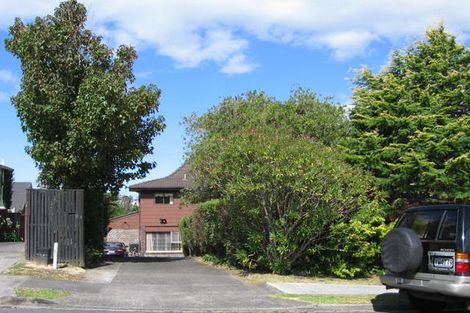 Photo of property in 2/8 Eastwood Rise, Browns Bay, Auckland, 0630